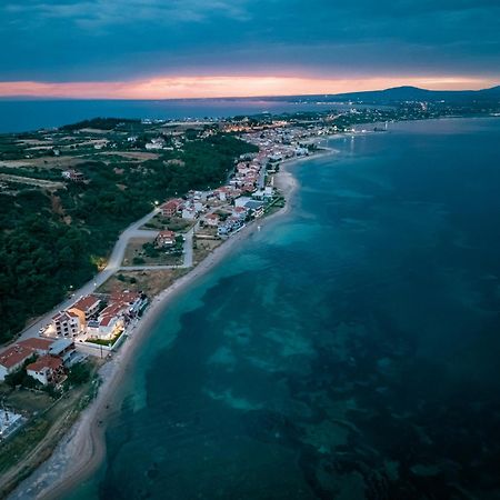 Azzurro E Verde By Rentalspro - Nea Potidaia Halkidiki ネア・ポティダイア エクステリア 写真