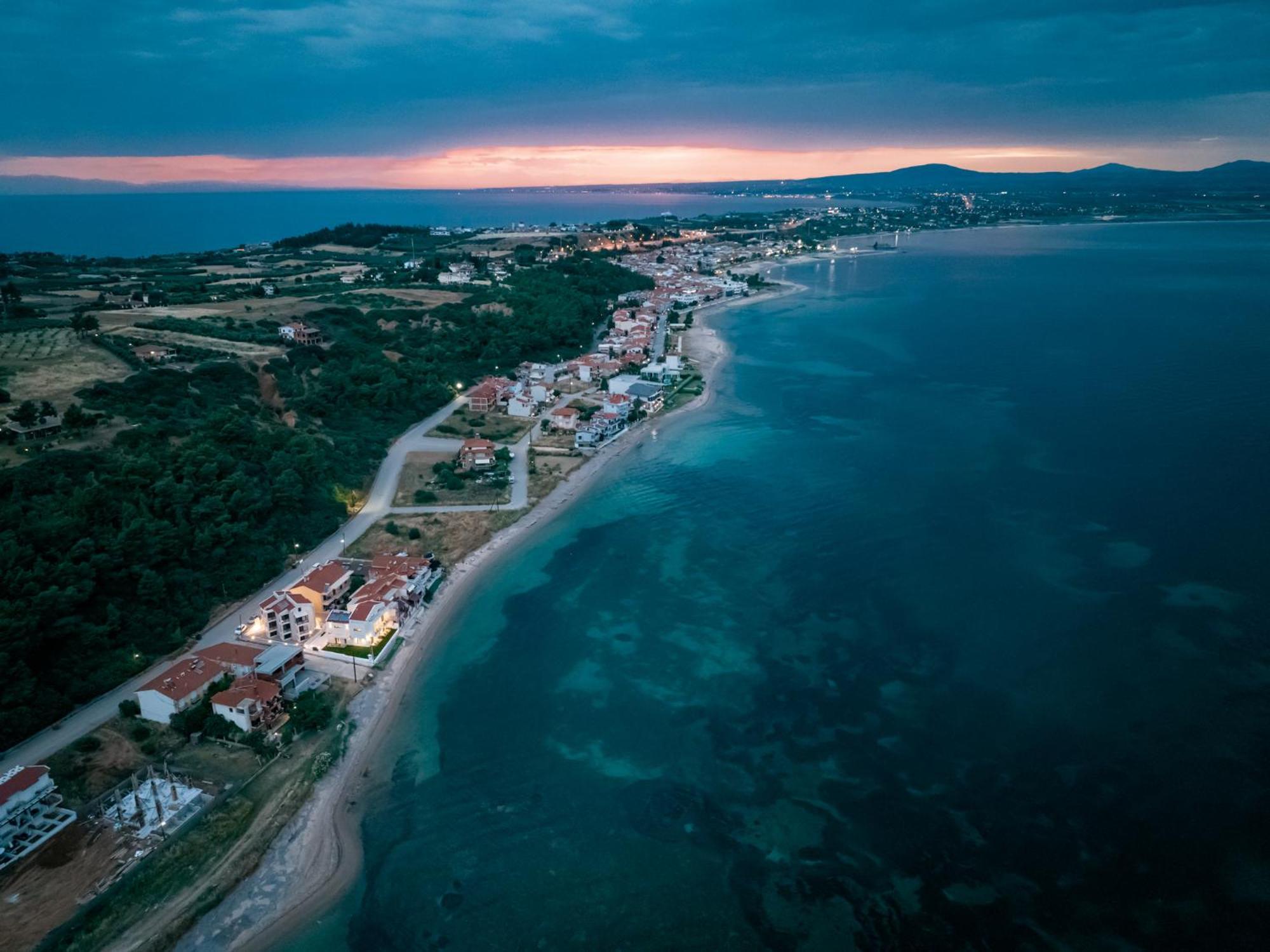 Azzurro E Verde By Rentalspro - Nea Potidaia Halkidiki ネア・ポティダイア エクステリア 写真